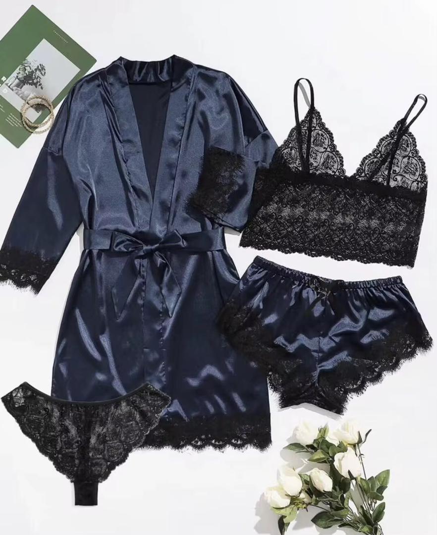 Set Lingerie Satin Bleu & Dentelle Noire – 4 Pièces | XS à XXL